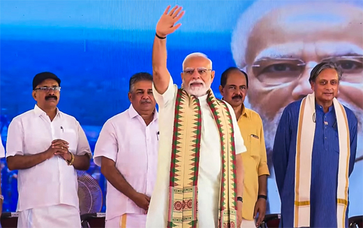 PM Modi-Shashi Taroor